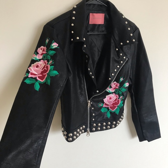 Rose and studded faux leather jacket - Picture 6 of 7